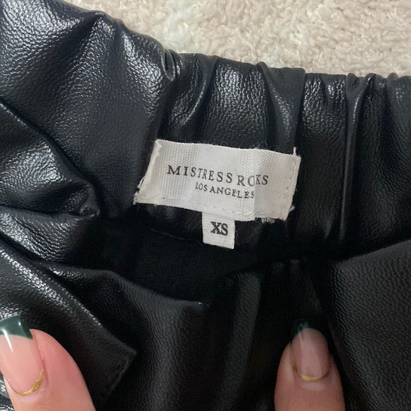 Mistress Rocks - Picture 3 of 4